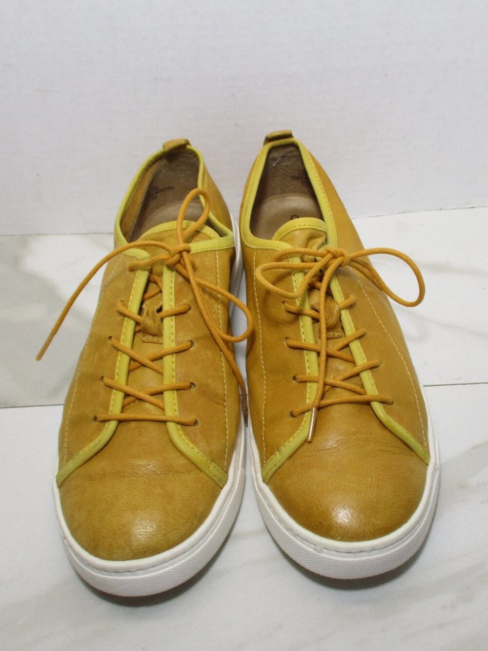 COMFORTIVA ALIGN LACE FRONT SNEAKER STYLE CASUAL SHOES. SIZE 10M
